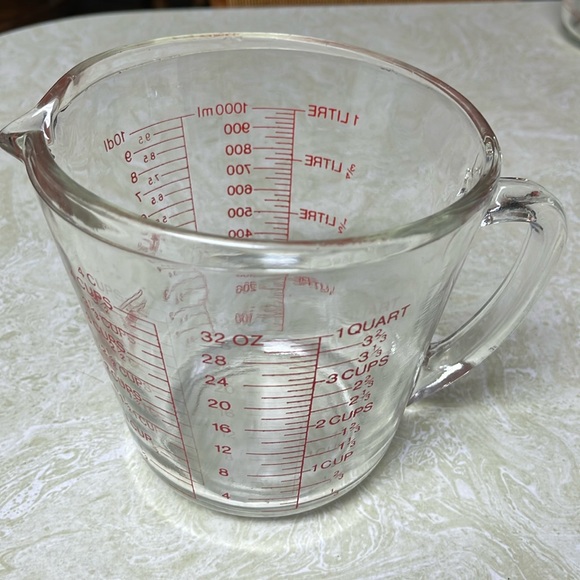 Anchor Hocking Fire-King Glass Measuring Cup 4 cups - Picture 1 of 4